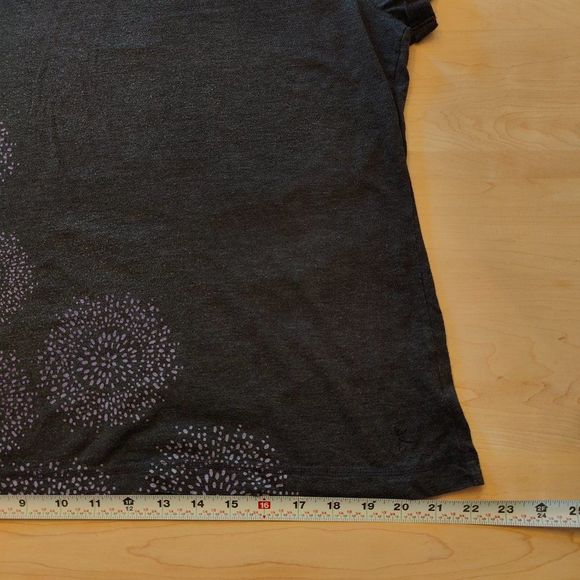 Danskin Now Active tee workout tee with gray and purple print, cuffed sleeves M - Picture 10 of 11